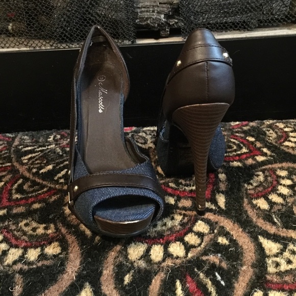 High heel shoes