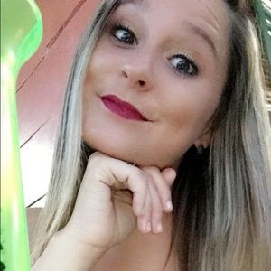 Meet your Posher, Kelsey