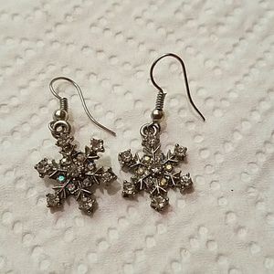 Snowflake earrings