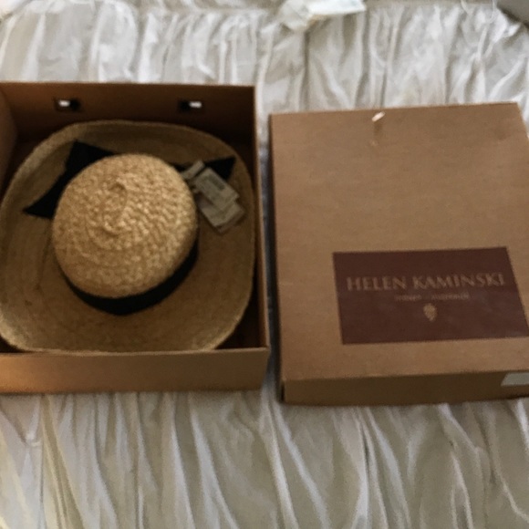 Helen Kaminski Accessories - Vintage Helen Kaminski straw hat and box