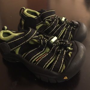 Boys Keen sandal