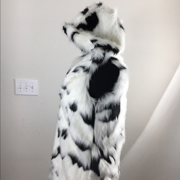 NEW Alberto Makali Faux Fur Vest w/hood - Picture 4 of 4