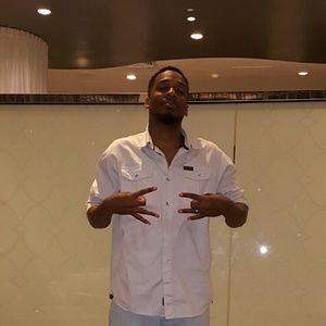 Meet your Posher, Troy