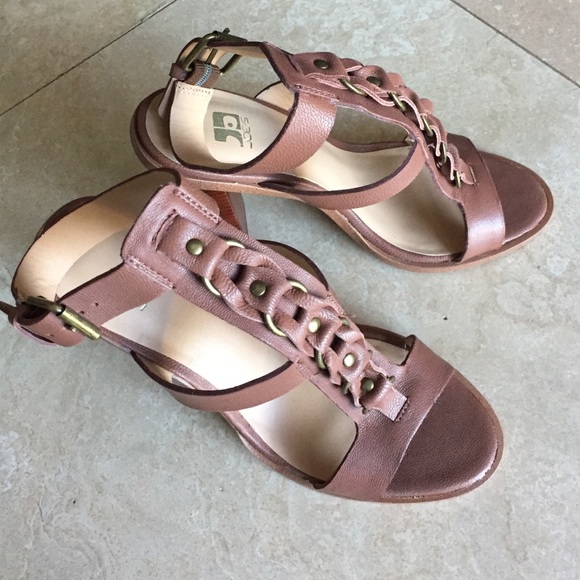 ✨AMAZING✨On Trend Block Heel Sandals from Joe's - Picture 2 of 4