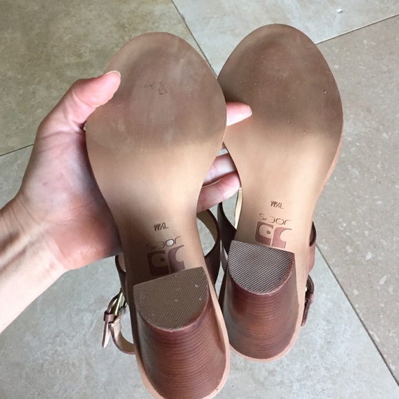 ✨AMAZING✨On Trend Block Heel Sandals from Joe's - Picture 4 of 4