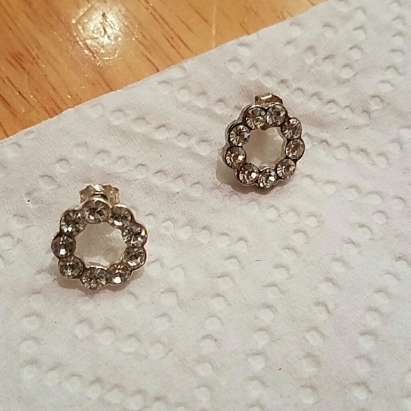 Faux stone earrings - Picture 2 of 2