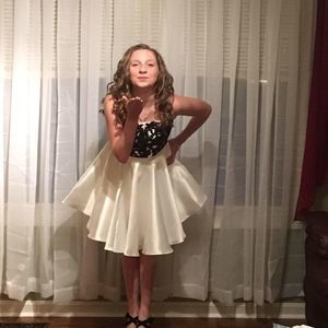 Meet your Posher, Sarah jane