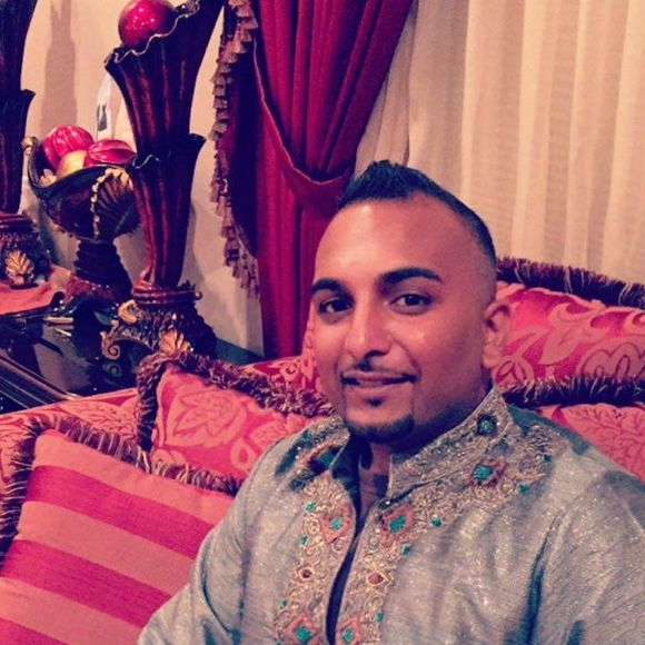 Meet your Posher, Safraz