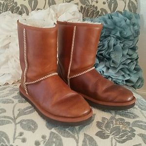 Womens Ugg leather boots