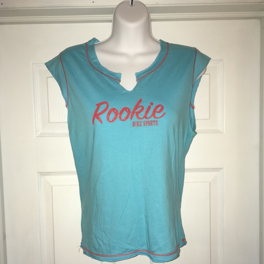 NWOT Nike Women's Workout Tee