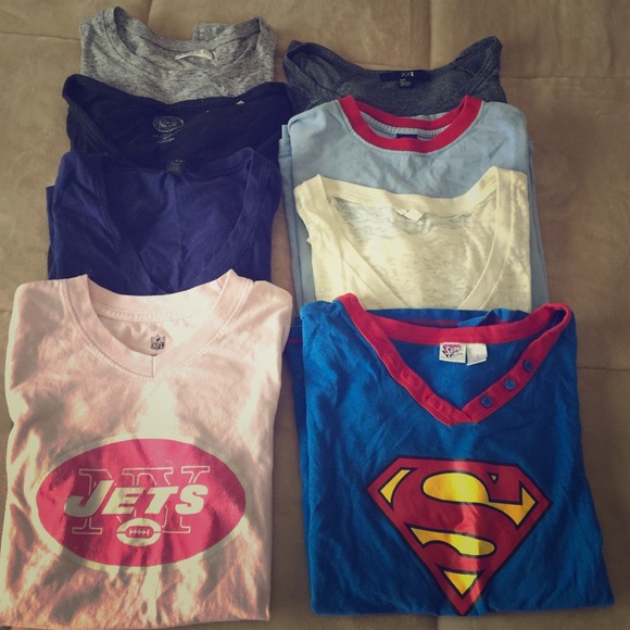 8 asst tees-Sizes XS-L but these are youth and Jr