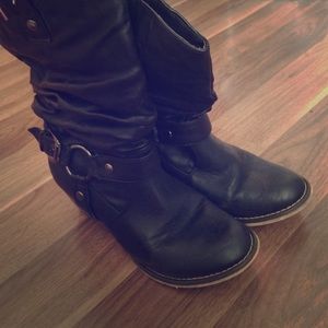 Faux leather black western boots