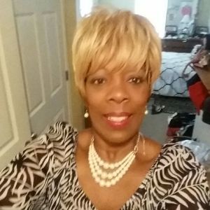 Meet your Posher, Evelyn