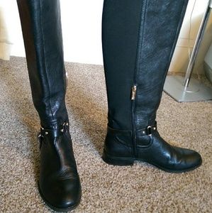 Jessica Simpson reade ring boot