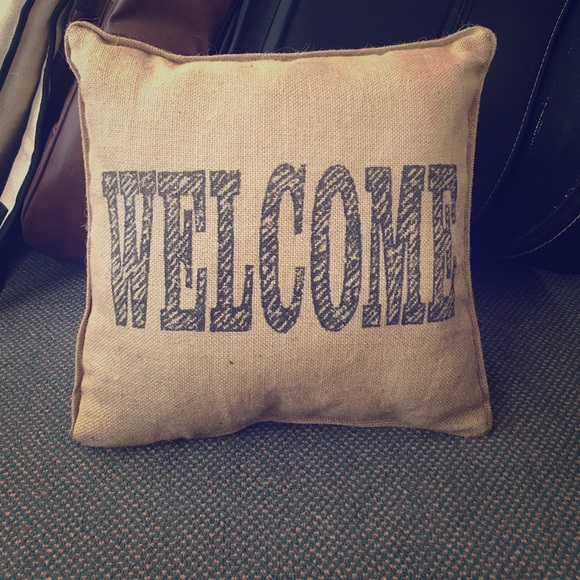 Rustic "Welcome" pillow