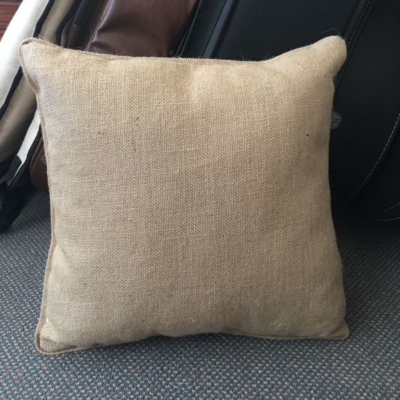 Rustic "Welcome" pillow - Picture 2 of 2