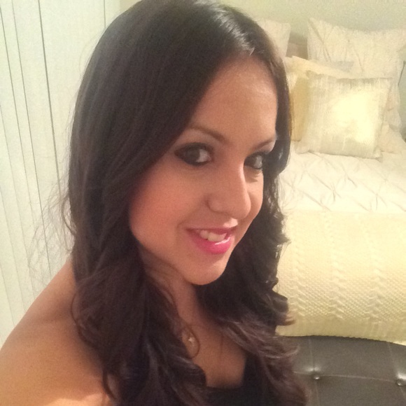 Meet your Posher, Crystal