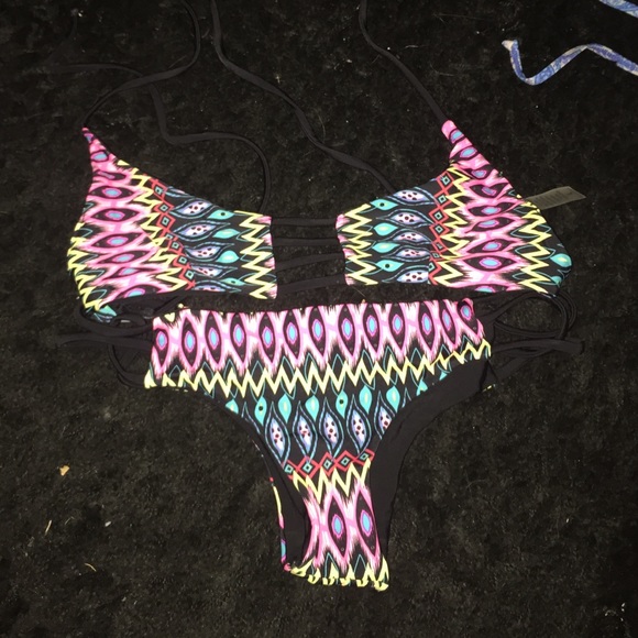Super cute bikini top and bottoms