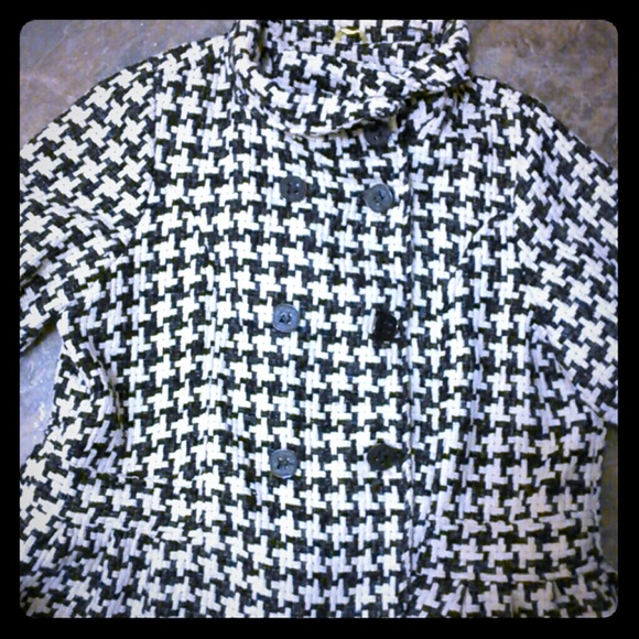 Beautiful hounds tooth jacket