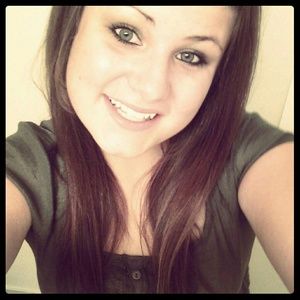 Meet your Posher, Brittney