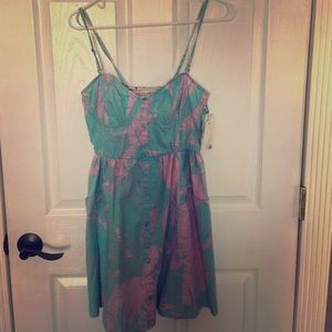 GET READY FOR SUMMER!  Billabong Sundress. -Sz Sm