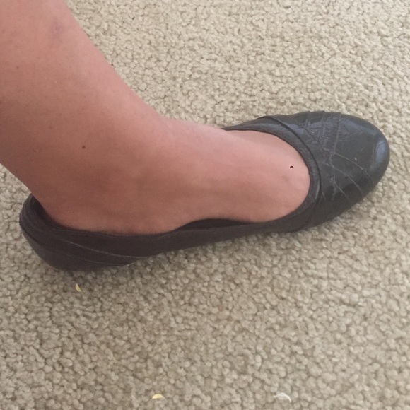 Naturalizer flats
