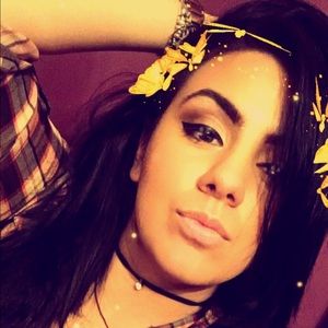 Meet your Posher, Daniela