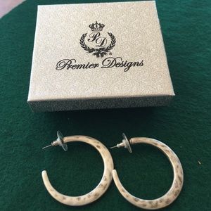 Premier design nightlife earrings