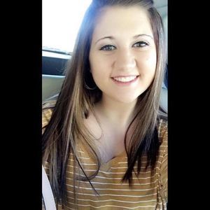 Meet your Posher, Lauren