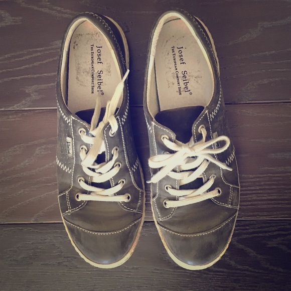 Josef Seibel "Caspian" tennis shoe Gray