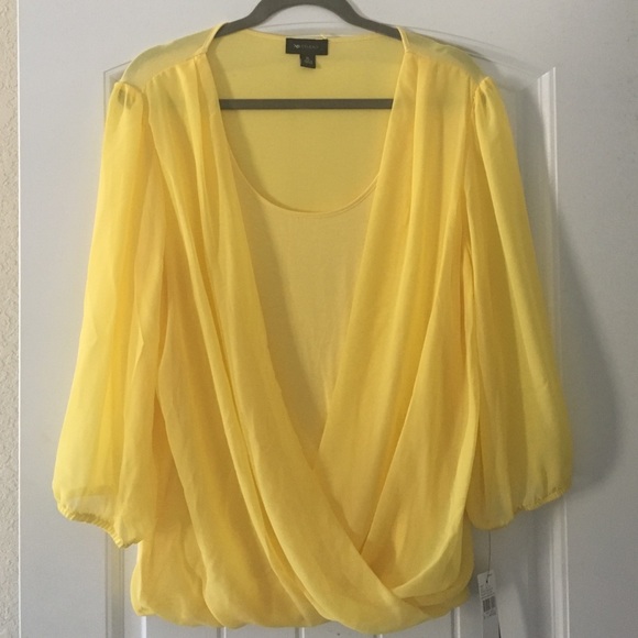 Flattering AB Studio Top in Yellow ☀️