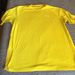 Mens yellow tee