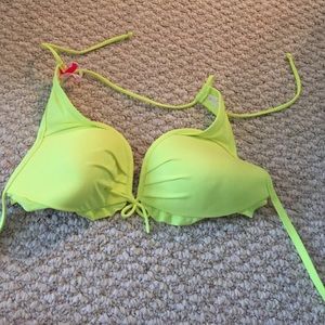 A little worm vs swim top