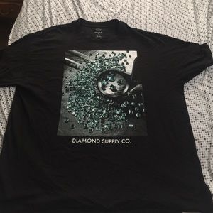 diamond supply shirt looks like new