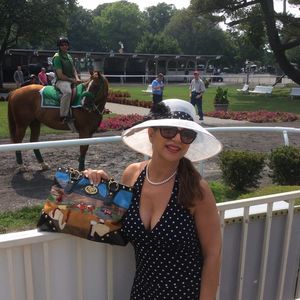 Meet your Posher, Daniela