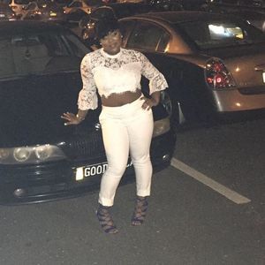 Meet your Posher, Anya'e