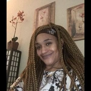 Meet your Posher, Danielle