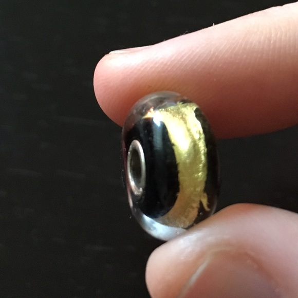 bead - Picture 1 of 1