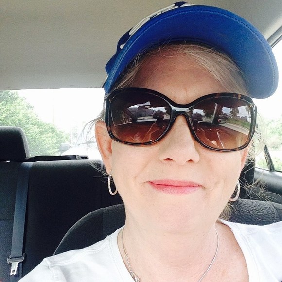 Meet your Posher, Gina - Picture 1 of 1