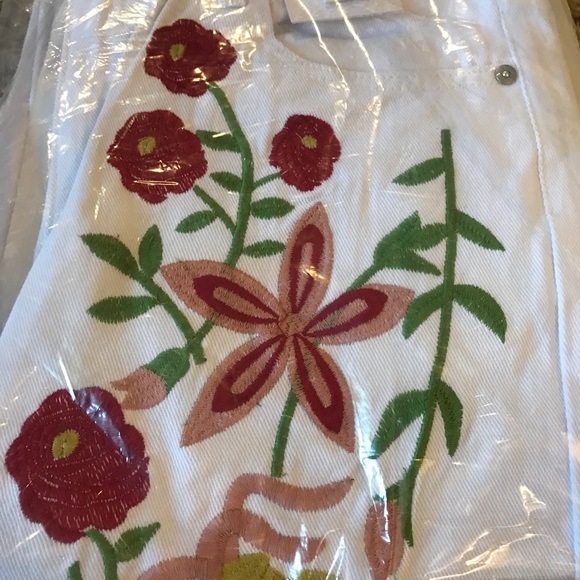 NWT TALL ASOS GLAMOROUS EMBROIDERED JEAN - Picture 3 of 4