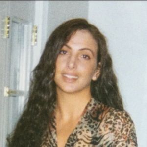 Meet your Posher, Christina