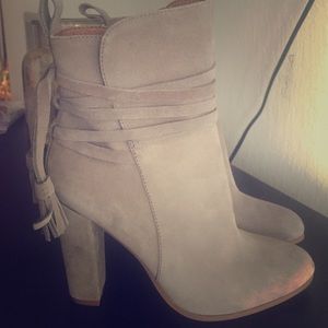 Steve Madden - grey booties