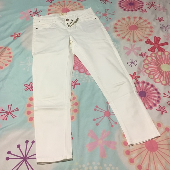 Zara white skinny Capri jeans