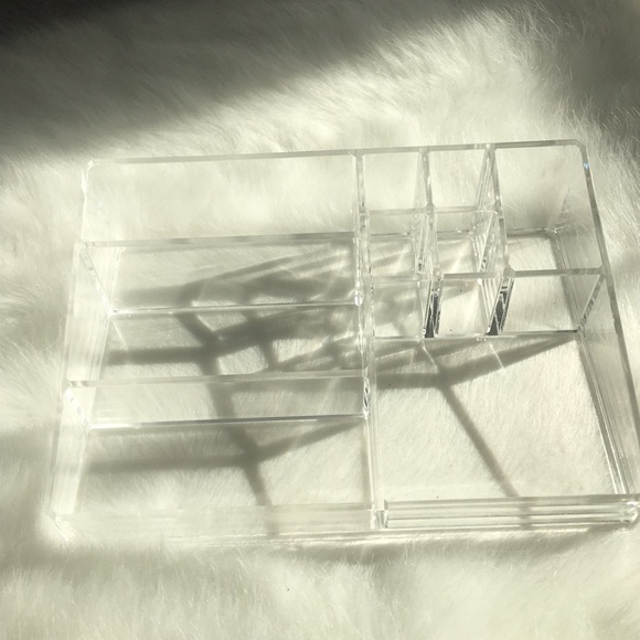 Acrylic cosmetic organizer
