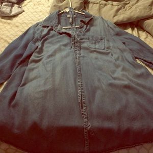 Liz Lange Maternity Jean colored top