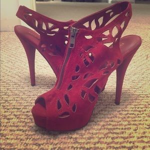 Sole society red pumps