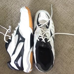 Women's indoor volleyball shoes