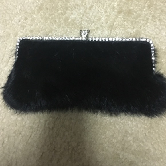 Black fur clutch