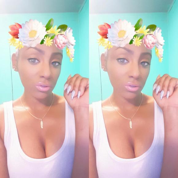 Meet your Posher, Layla