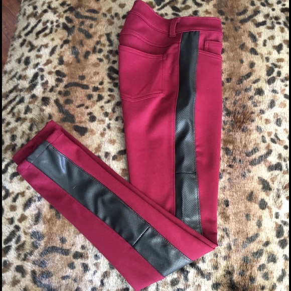 Natalia Romano Pants - 🎉HP🎉Natalia Romano Burgundy Black Pants/Jeans